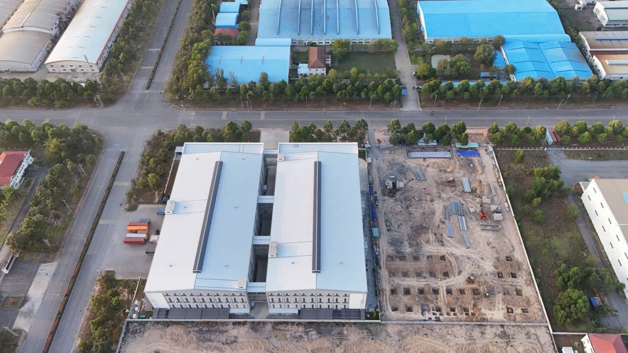 Warehouse-for-rent.webp