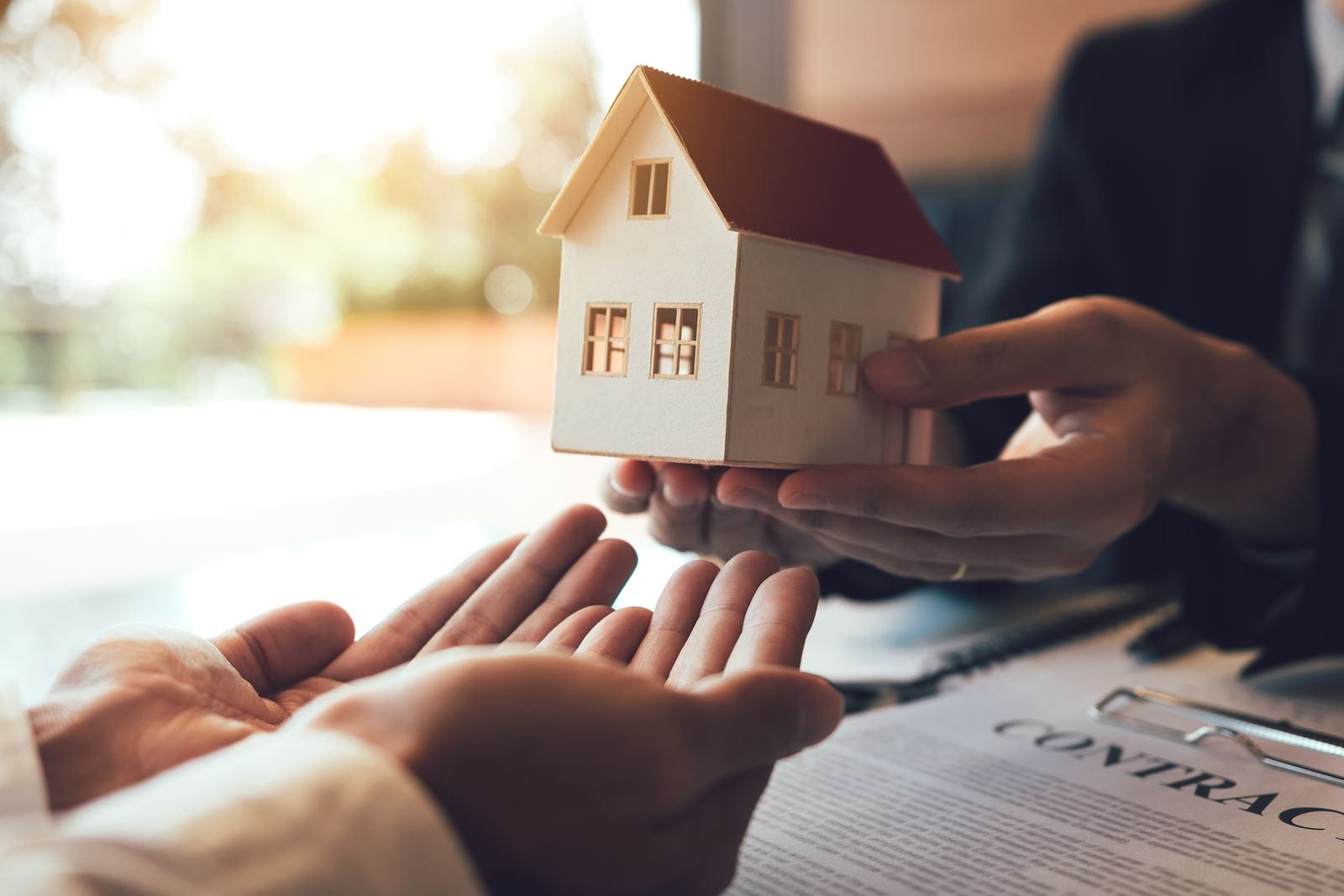 phân biệt sổ đỏ và sổ hồng