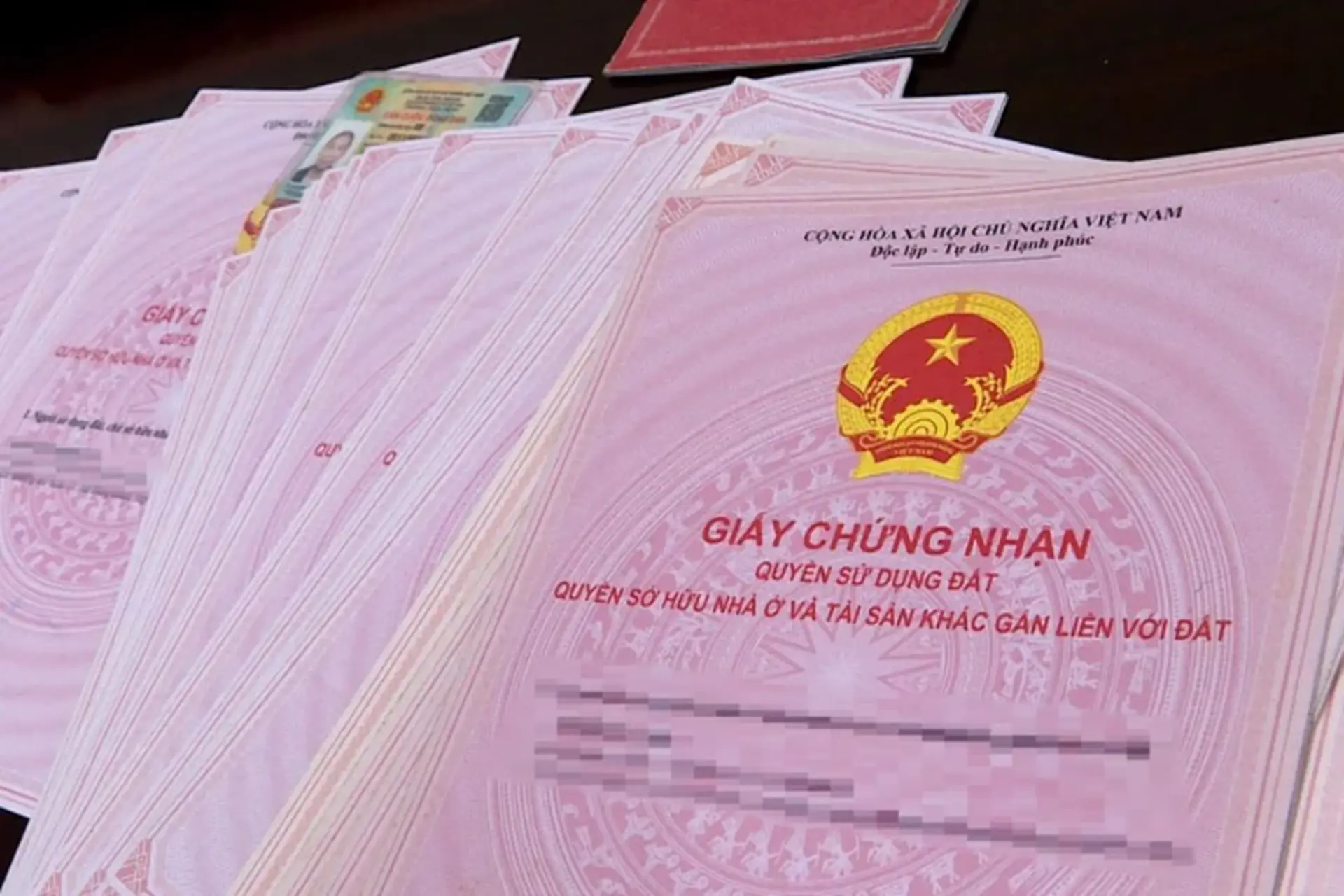 treo sổ hồng